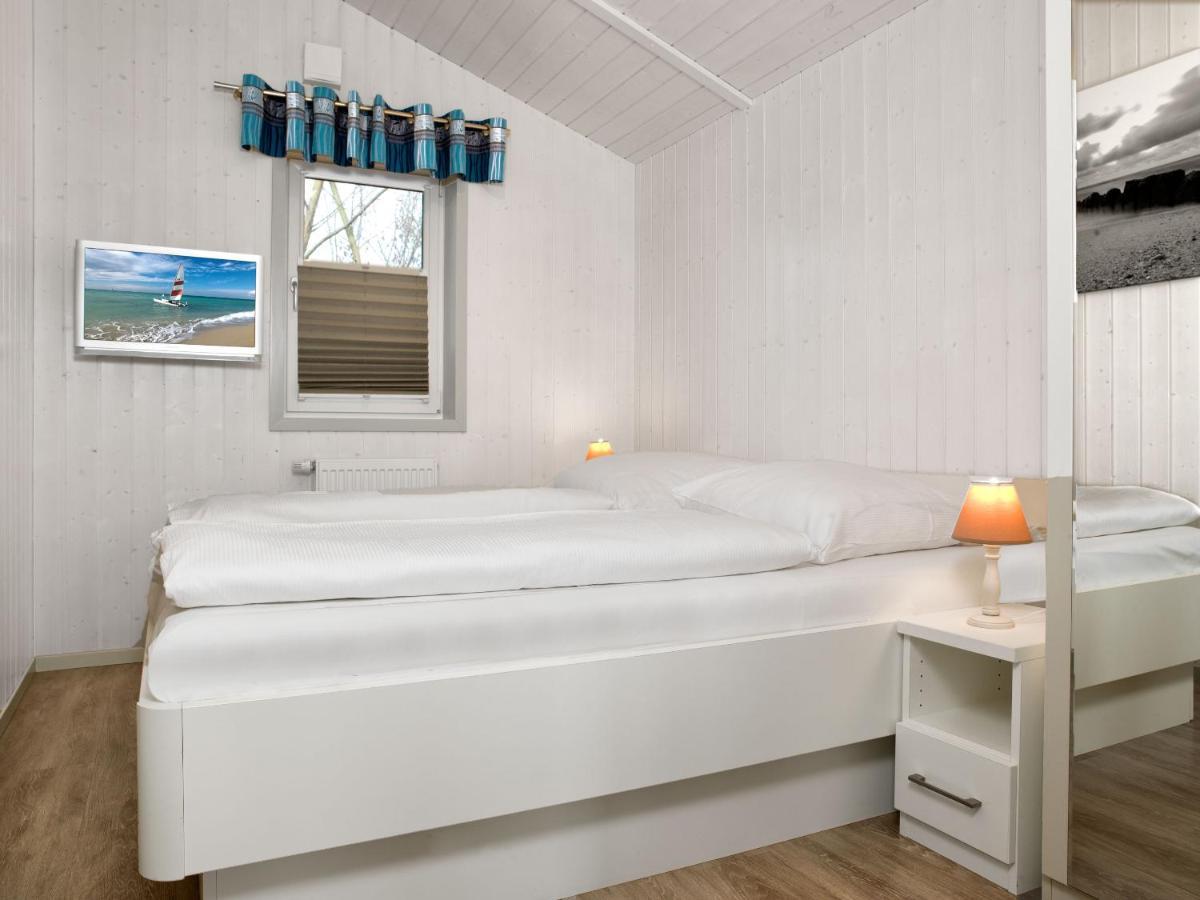 Daenische Ferienhaeuser Am Salzhaff Haus Poseidon インゼル・ペール エクステリア 写真